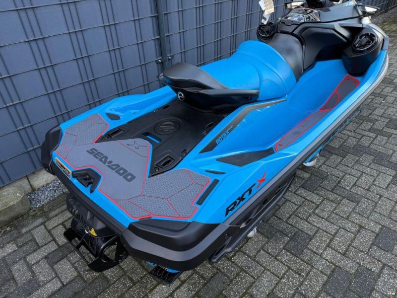 Sea-Doo RXT X 325