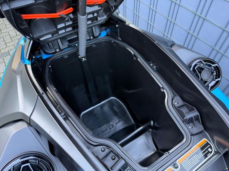 Sea-Doo RXT X 325