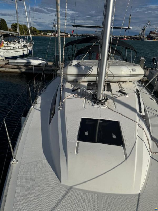Bavaria 37 CRUISER
