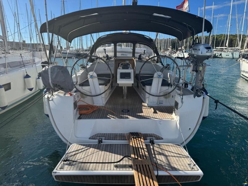 Bavaria 37 CRUISER