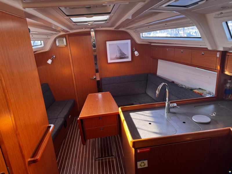 Bavaria 37 CRUISER