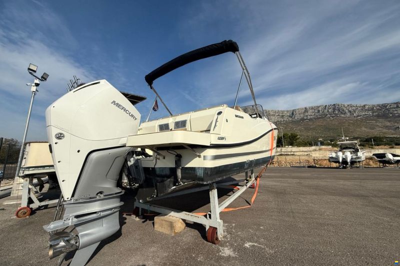 Quicksilver ACTIV 755 SUNDECK