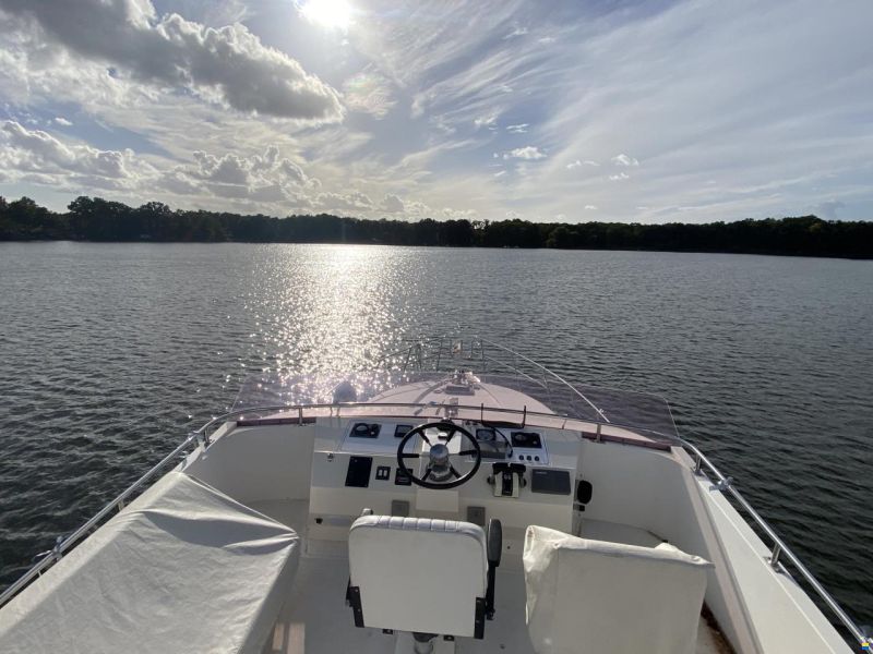 Neptunus 138 Sedan Fly