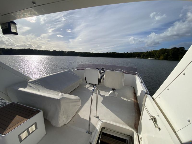 Neptunus 138 Sedan Fly