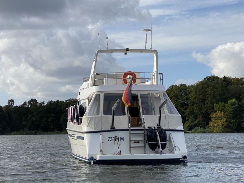 Neptunus 138 Sedan Fly