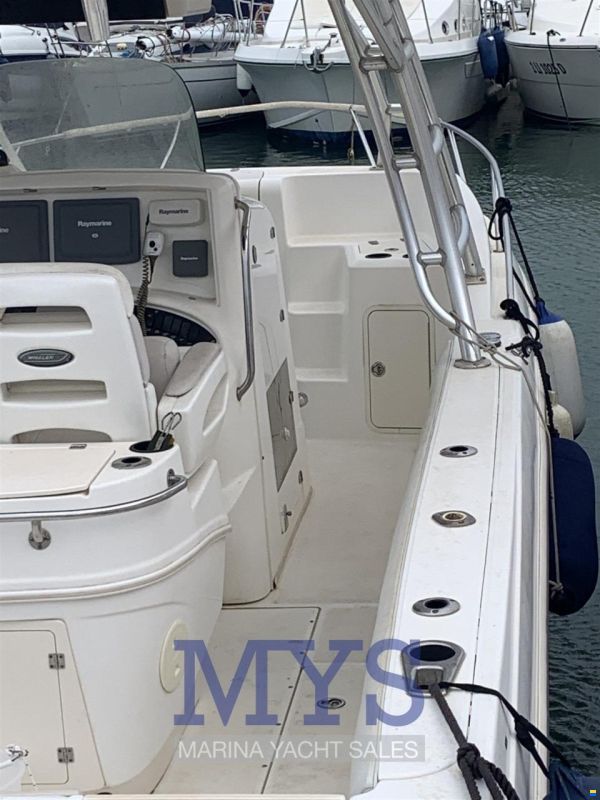 Boston Whaler OUTRAGE 320