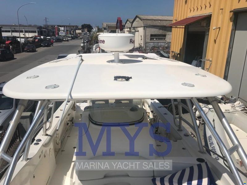 Boston Whaler OUTRAGE 320