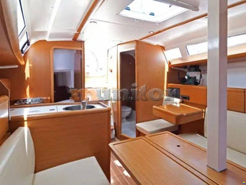 Jeanneau 33i