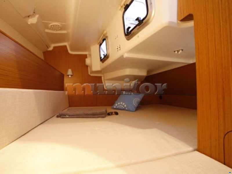 Jeanneau 33i
