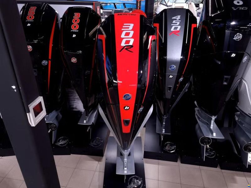 Mercury Racing Racing 300R XL 4.6L AMS V8