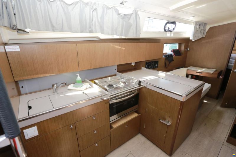 Beneteau Oceanis 41.1