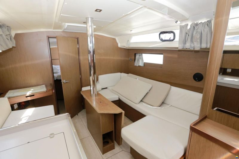 Beneteau Oceanis 41.1