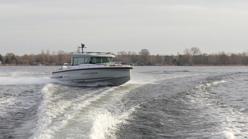 Axopar 37 Cross Cabin