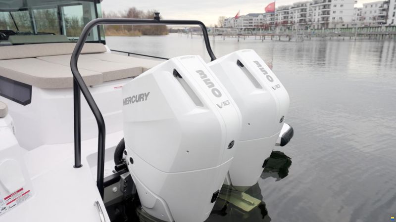 Axopar 37 Cross Cabin