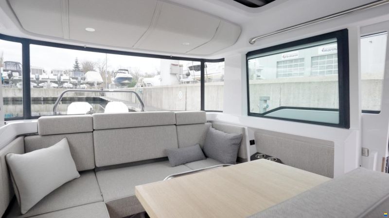 Axopar 37 Cross Cabin