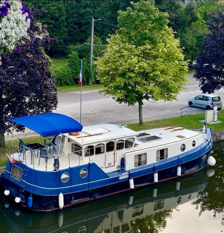 AMC BARGE