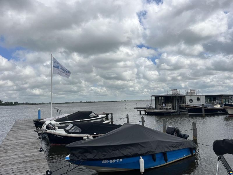 Campi 400, Met Ligplaats In Uitgeest
