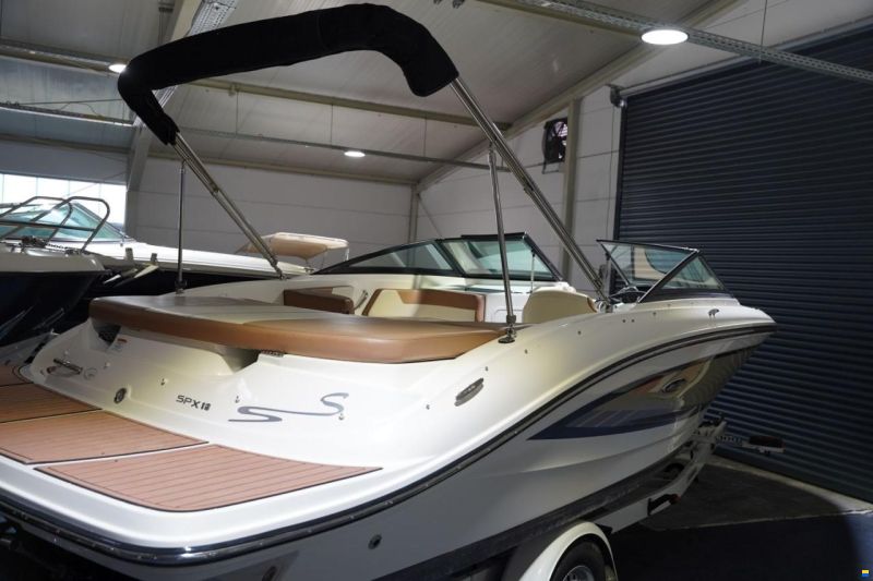 Sea Ray 19 SPXE