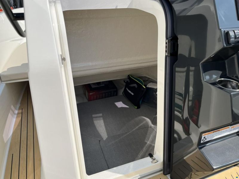 Quicksilver 705 Open