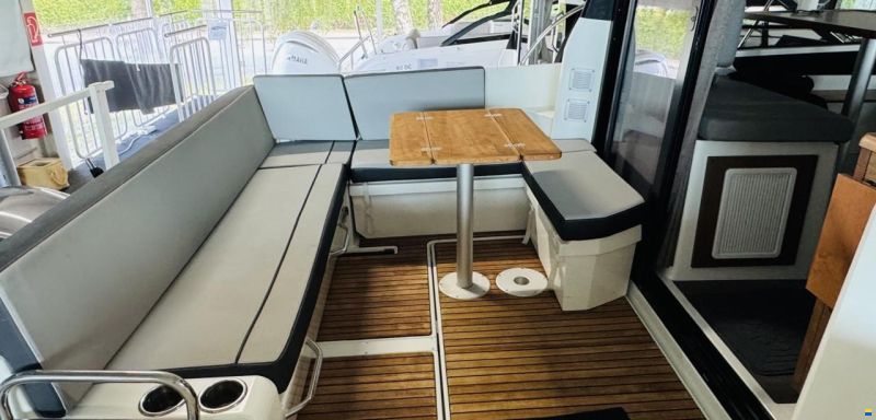 Jeanneau Merry Fisher 895