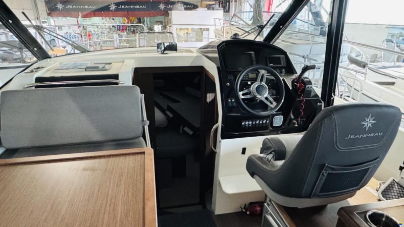 Jeanneau Merry Fisher 895