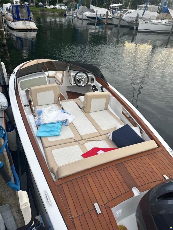 VTS Boats Flying Shark 5.7