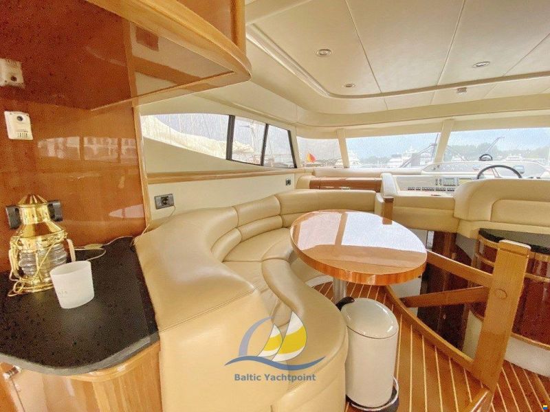 Sealine T52