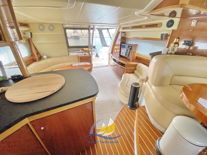 Sealine T52