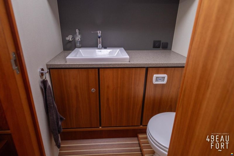 Linssen Grand Sturdy 470 Sedan Wheelhouse Longto