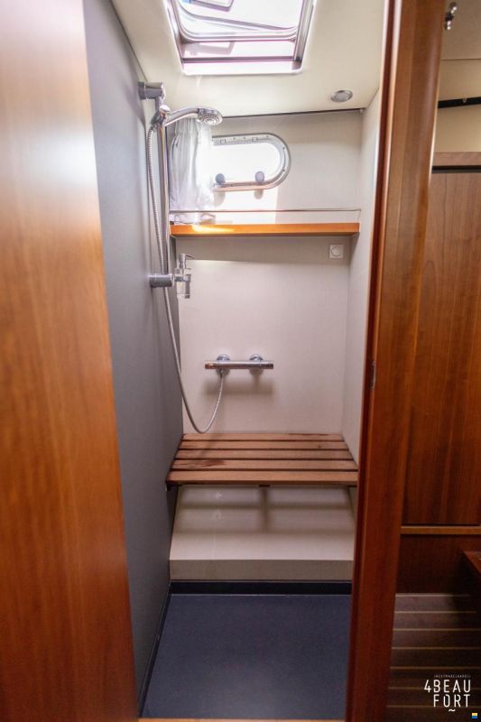 Linssen Grand Sturdy 470 Sedan Wheelhouse Longto