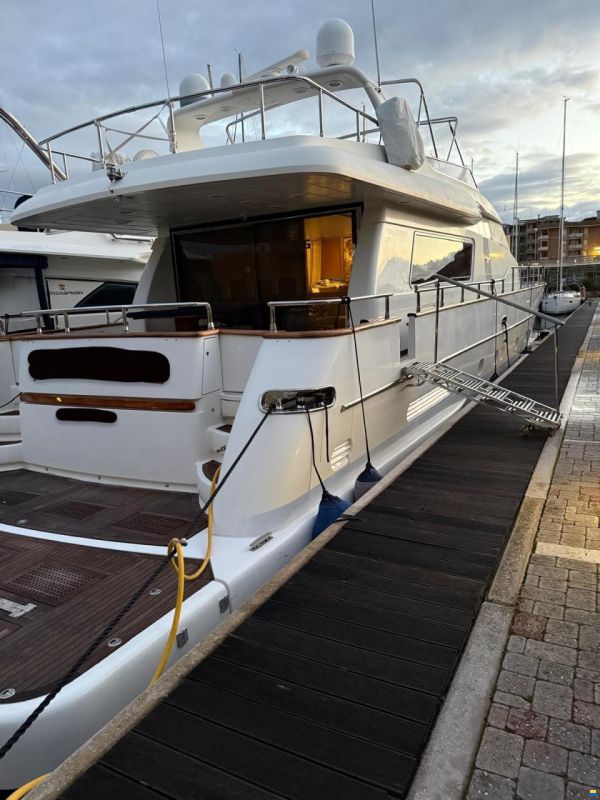Sanlorenzo SL 72