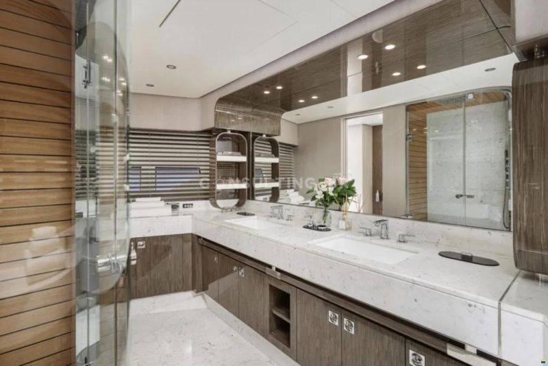 Azimut Grande 30M