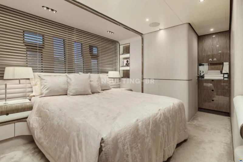Azimut Grande 30M