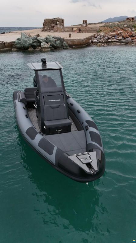Hydrohulls HH7