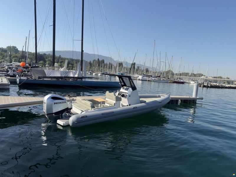 Hydrohulls HH7