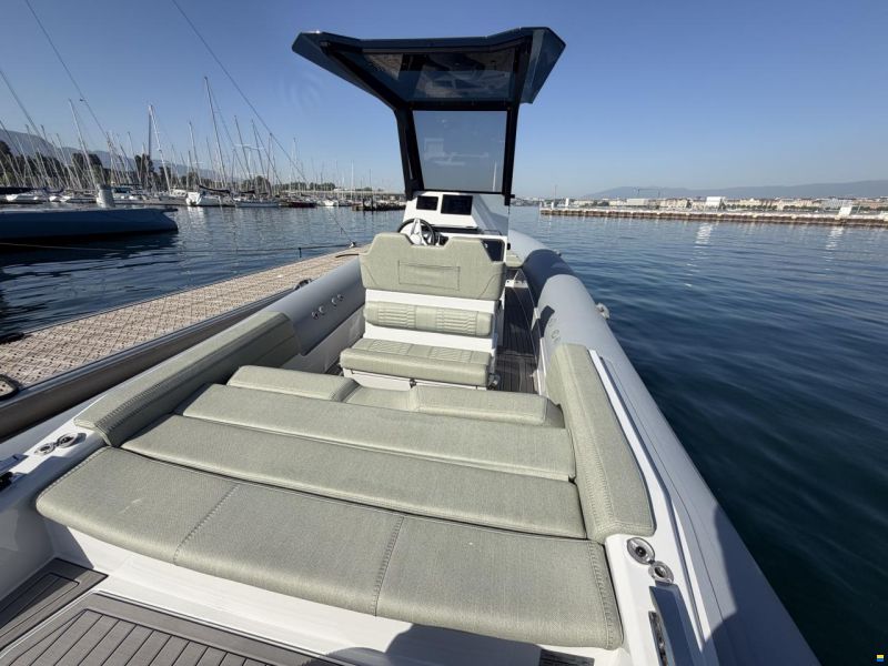 Hydrohulls HH7
