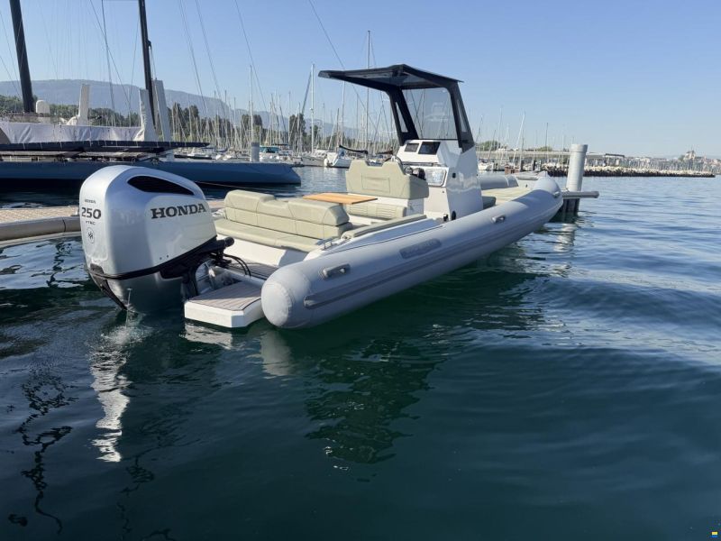 Hydrohulls HH7