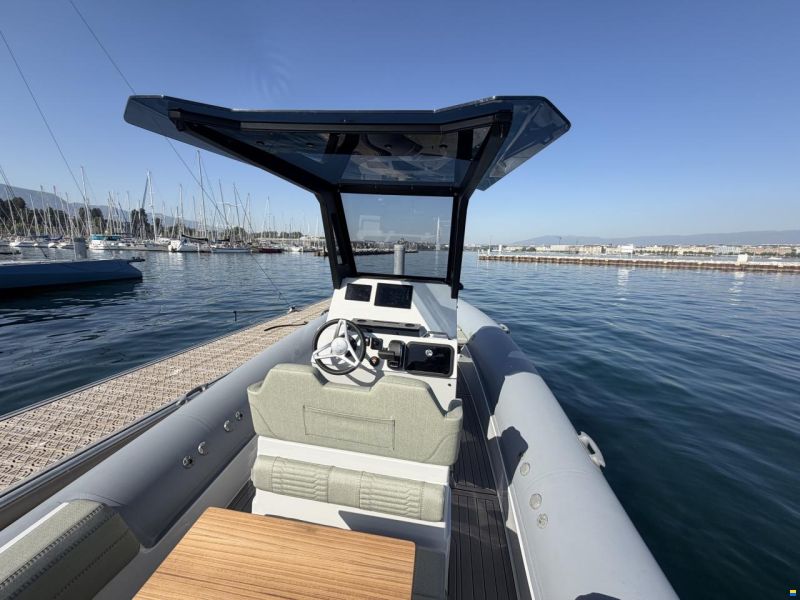 Hydrohulls HH7