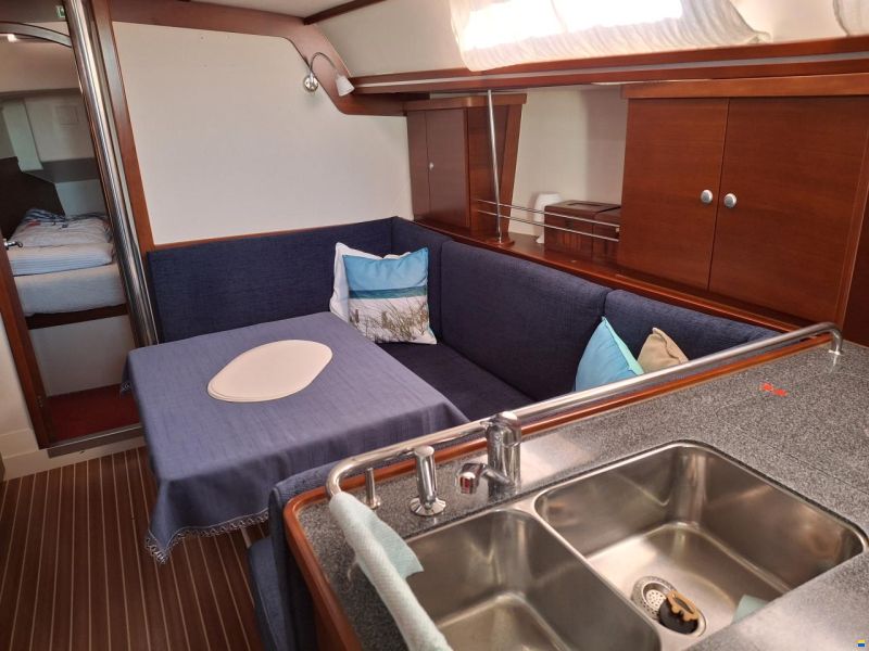 Hanse 370