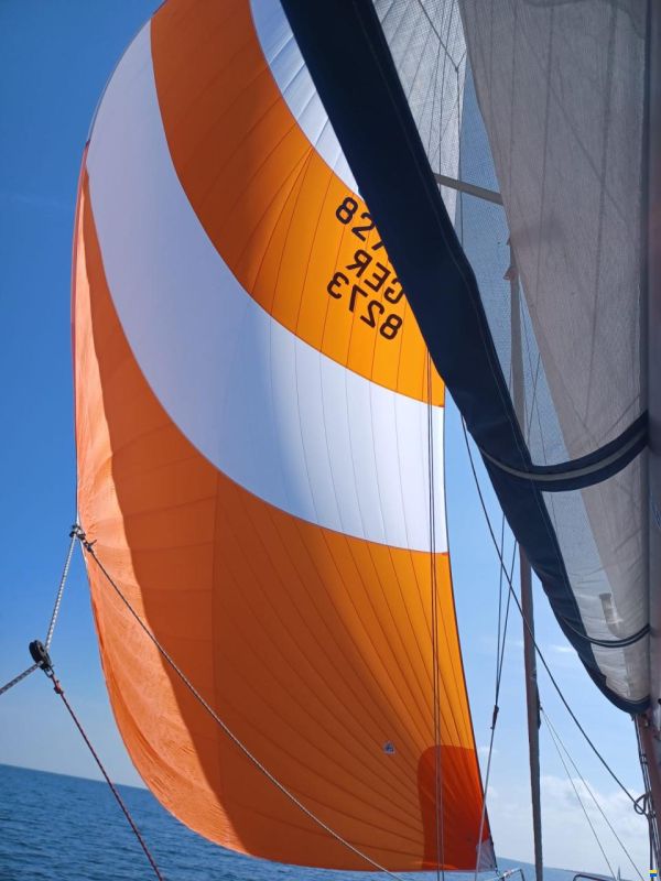 Hanse 370