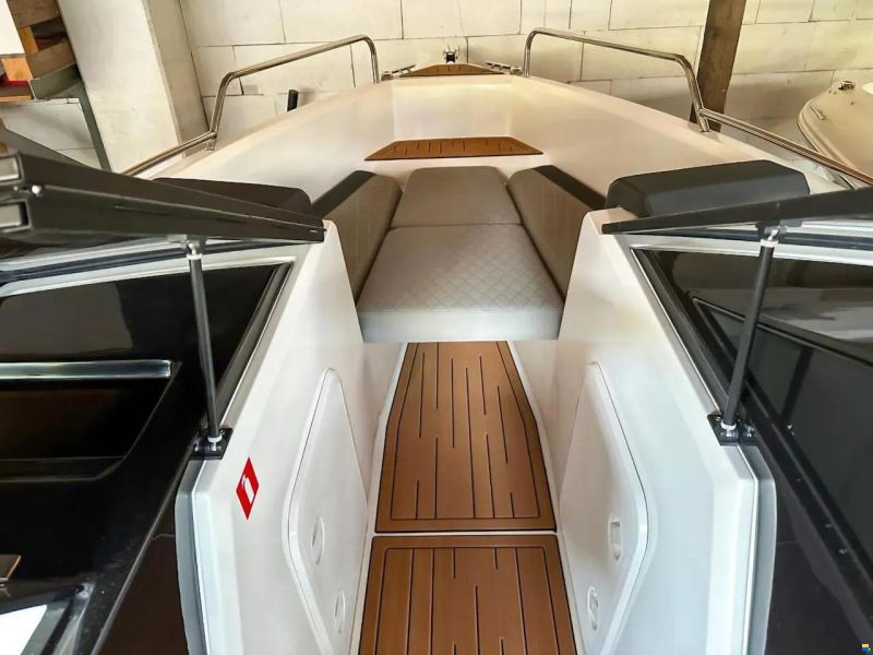 Compass BR7 / Bowrider