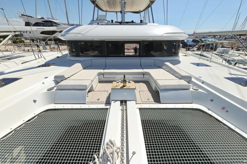 Lagoon 55