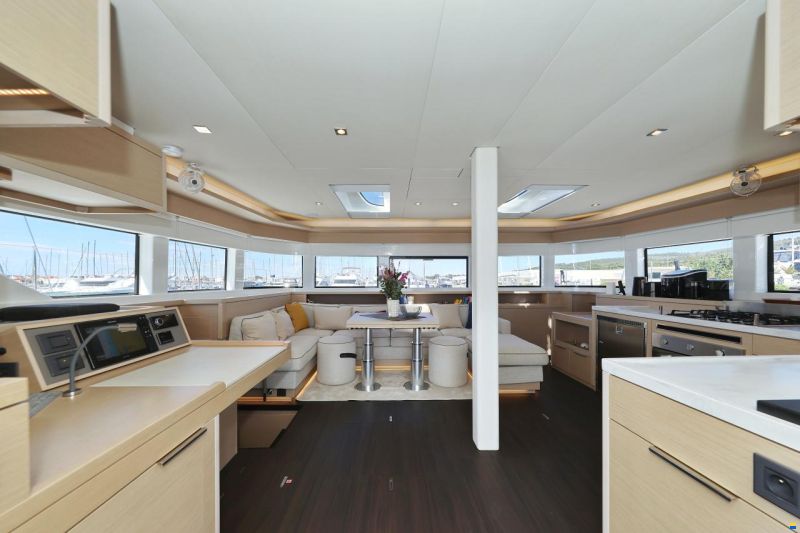 Lagoon 55