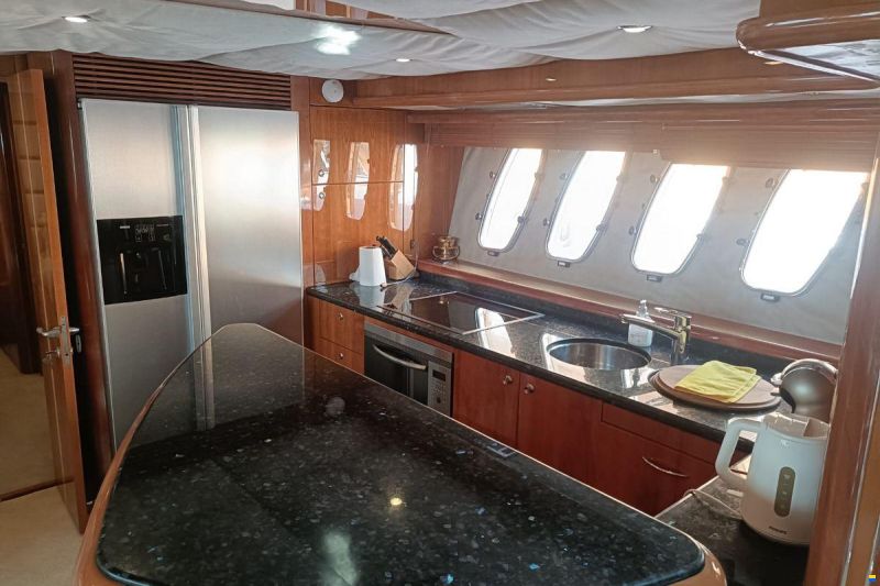 Sunseeker 95 Predator