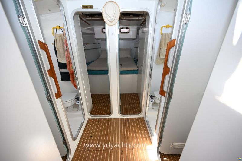 Dufour Atoll 43 Owner's Version