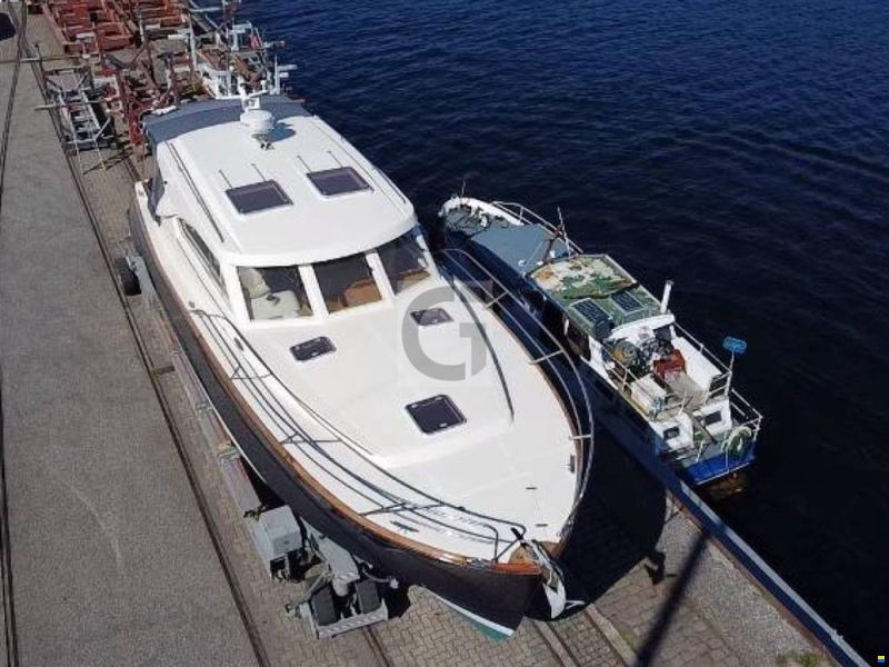 Oyster OM43