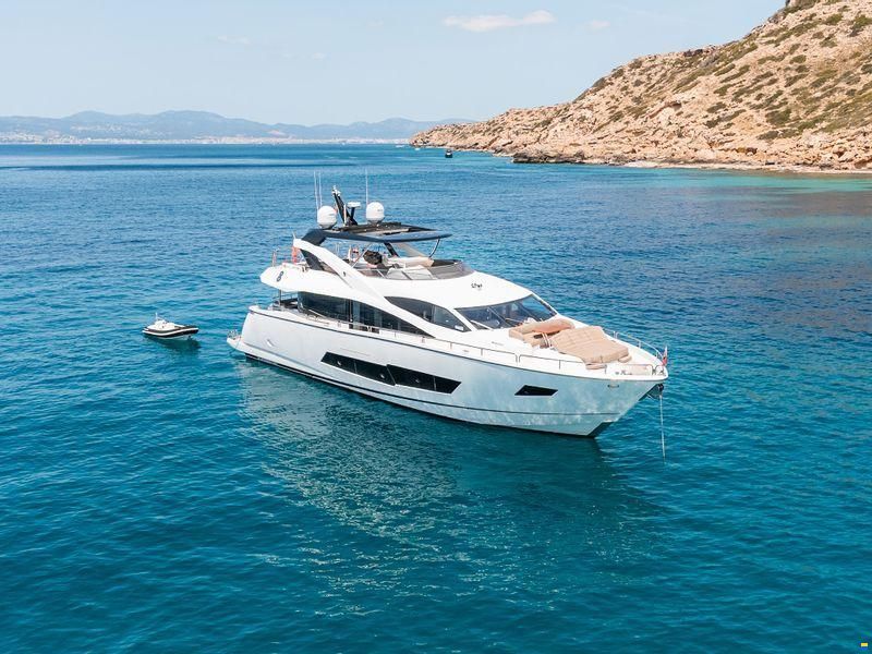 Sunseeker 86 Yacht
