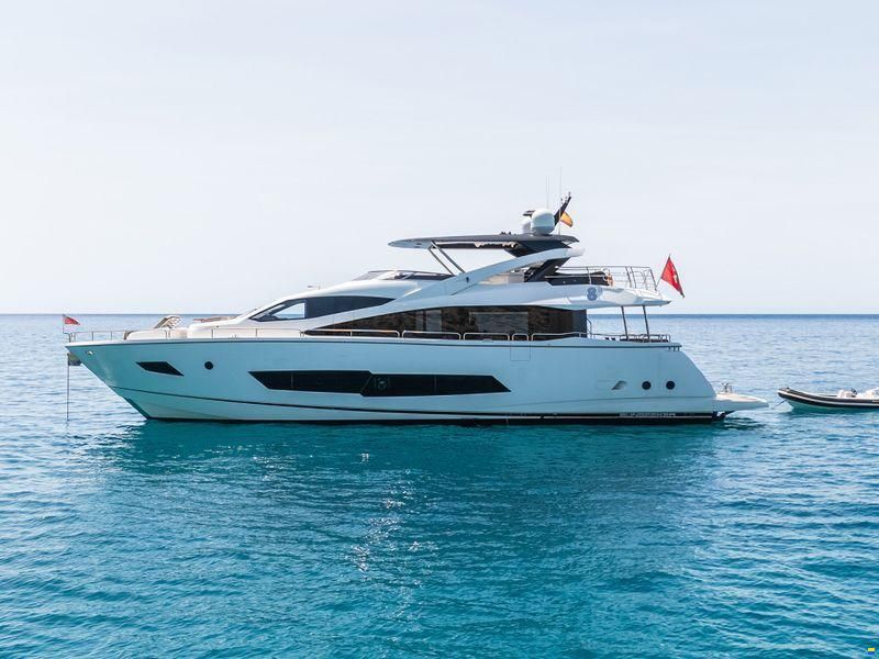 Sunseeker 86 Yacht