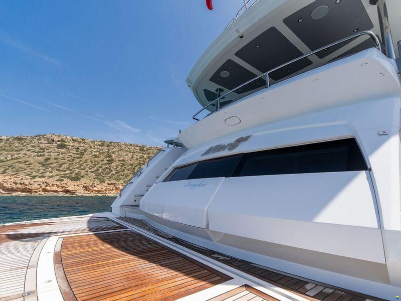Sunseeker 86 Yacht
