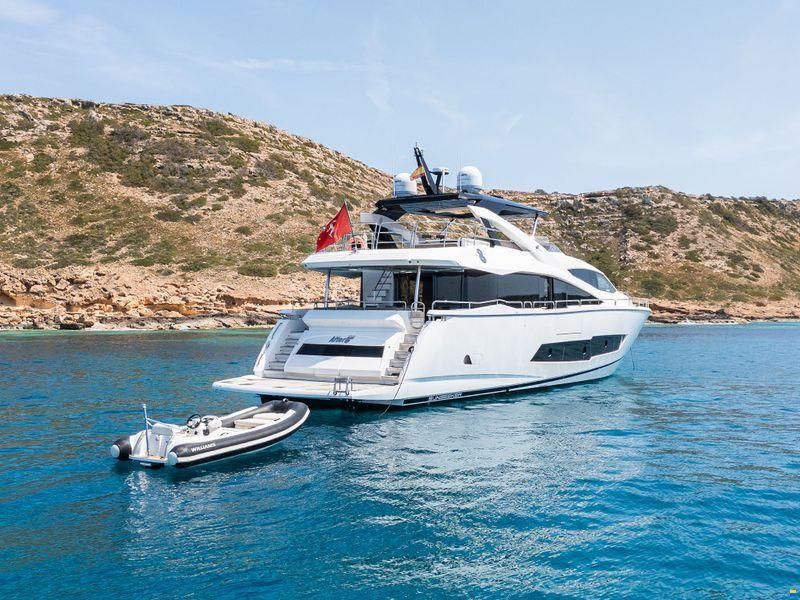 Sunseeker 86 Yacht